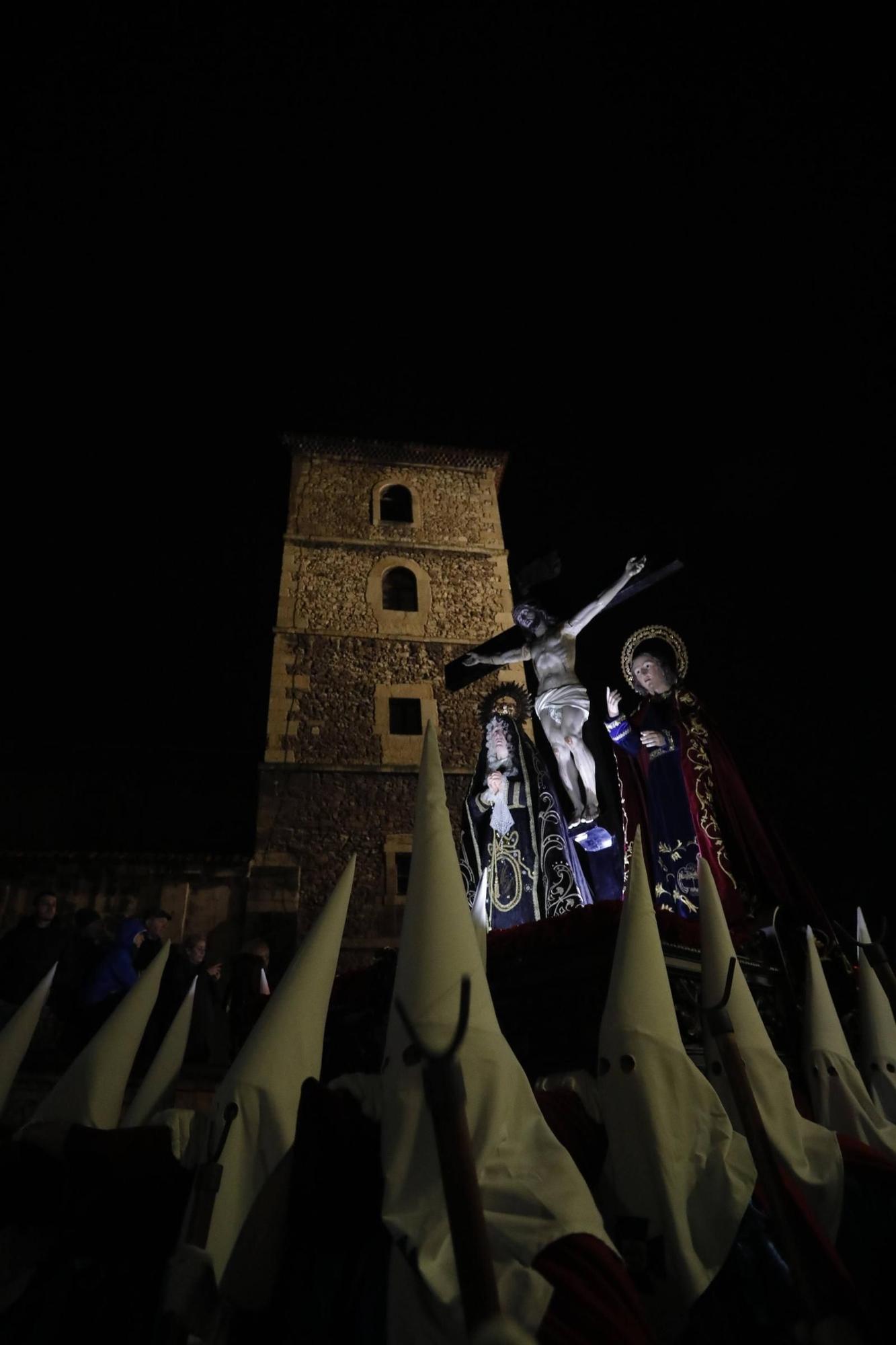 EN IMÁGENES: el álbum fotográfico de los mejores momentos de la Semana Santa de Avilés