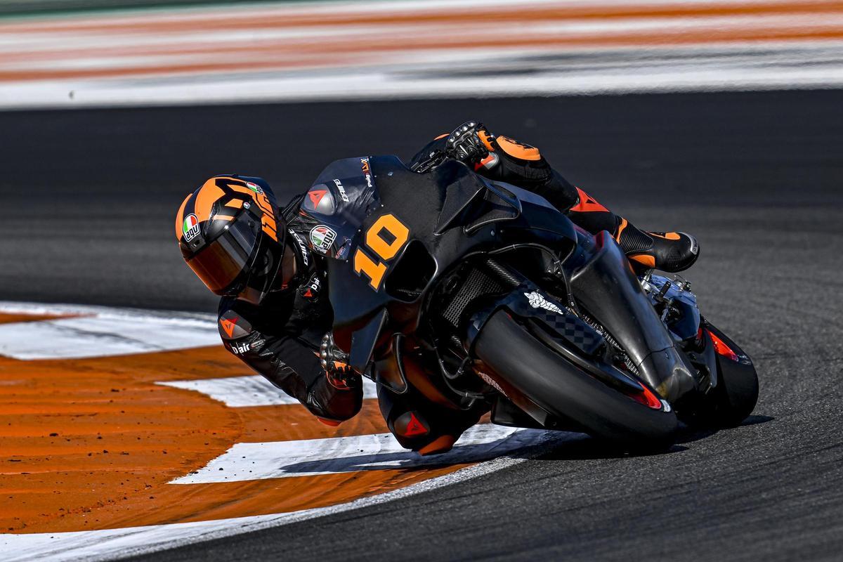 Luca Marini en los entrenamienmtos de Valencia