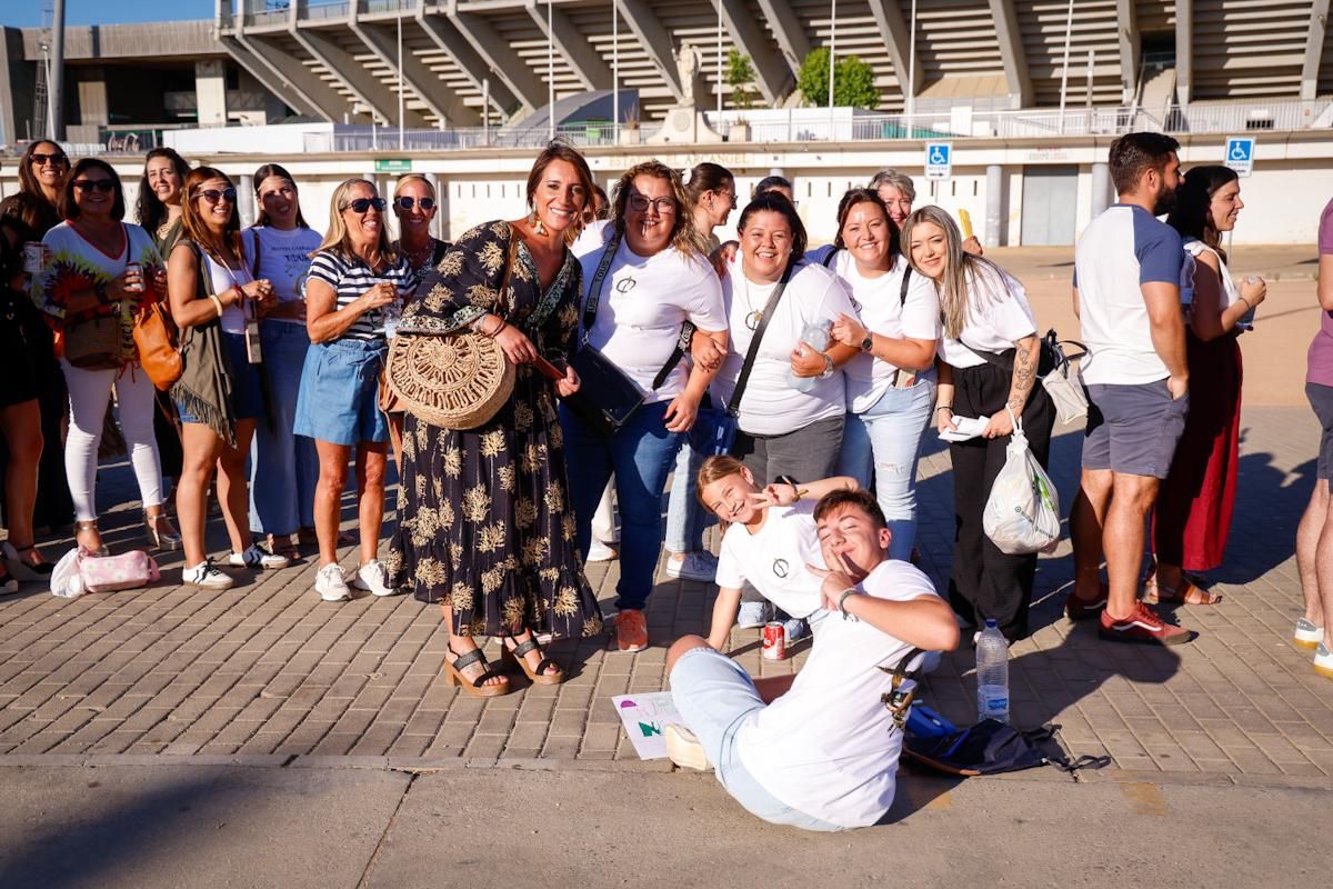 El concierto de Manuel Carrasco congrega a miles de fans en El Arenal