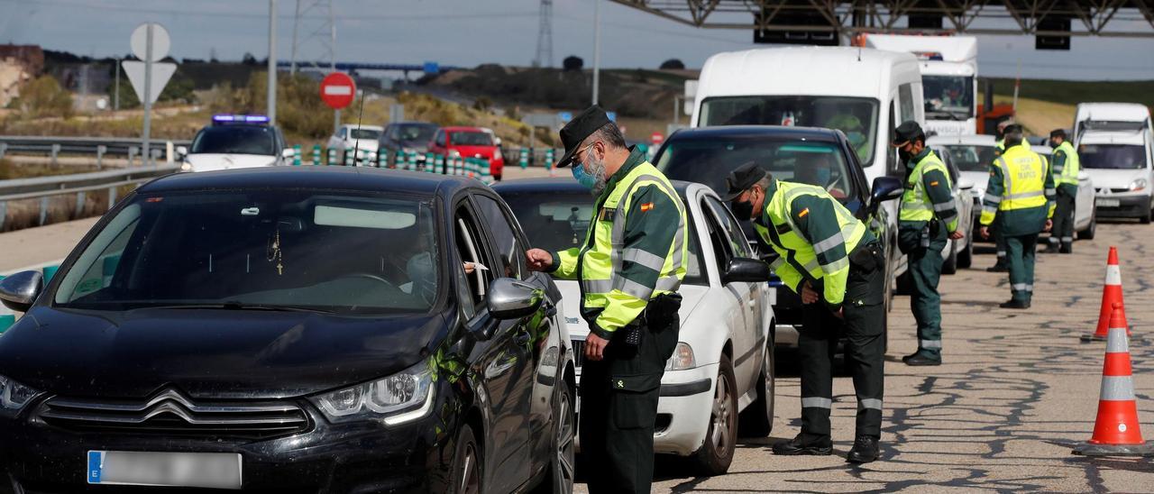 Un control de la Guardia Civil de Tráfico