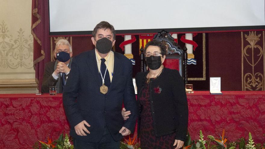 García Montero e Helena González reciben as Medallas do Consello da Cultura Galega