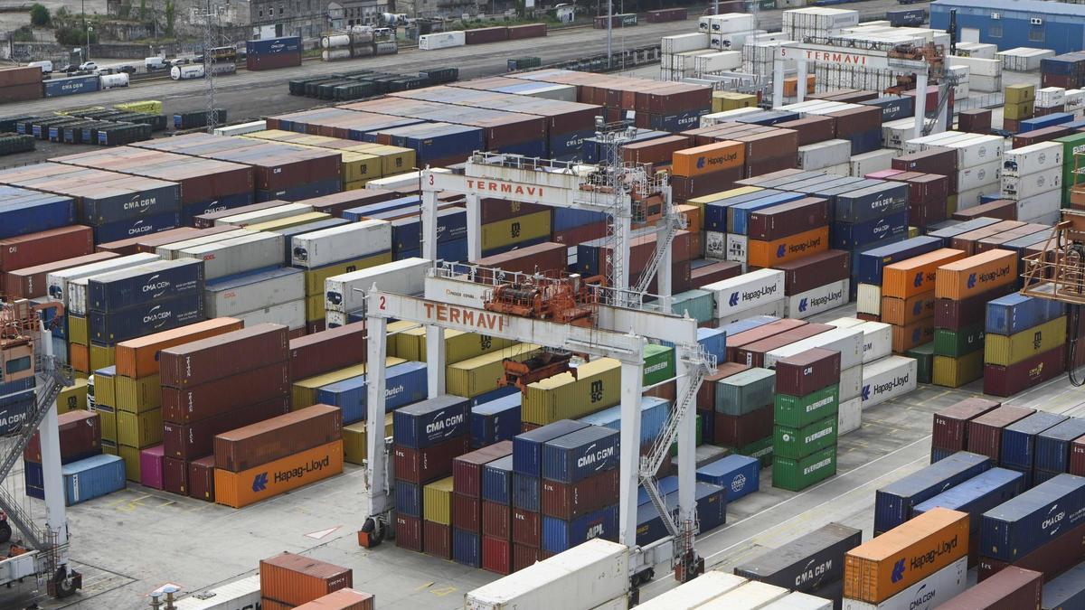 Vista del muelle de Guixar del Puerto de Vigo.