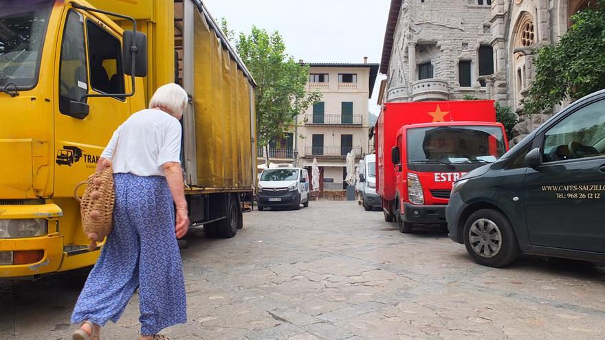 Los camiones ya no podrán aparcar junto a la parroquia de Sóller para preservar un empedrado histórico