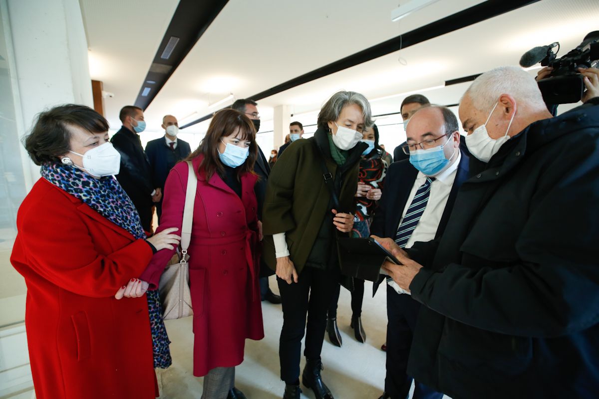 El ministro de Cultura visita la obra de la Biblioteca del Estado