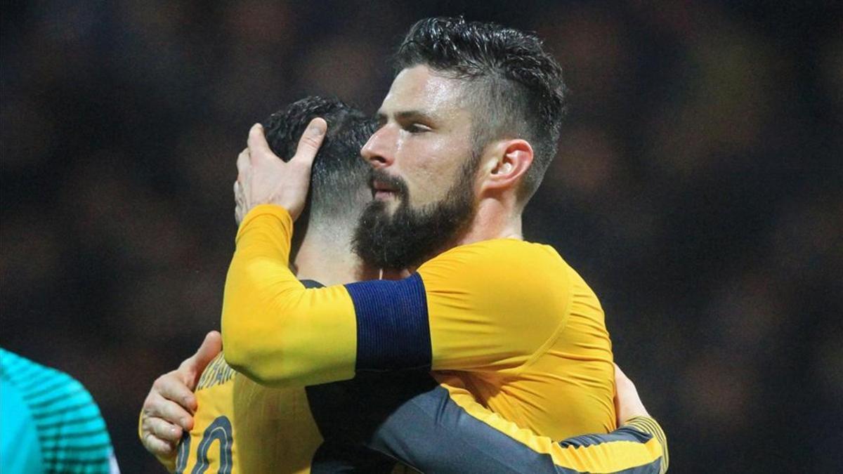 Giroud culminó la laboriosa remontada del Arsenal