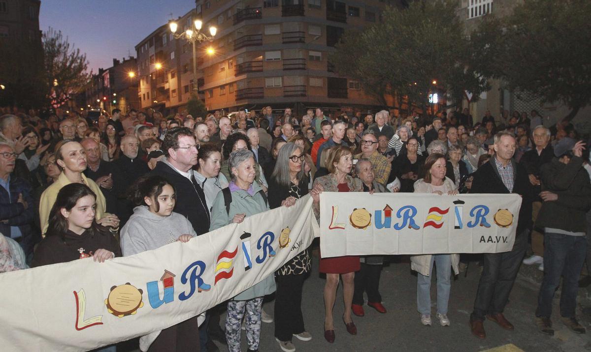Vista parcial de la manifestación que se prolongó hasta las nueve de la noche y con cientos de participantes. | IÑAKI OSORIO