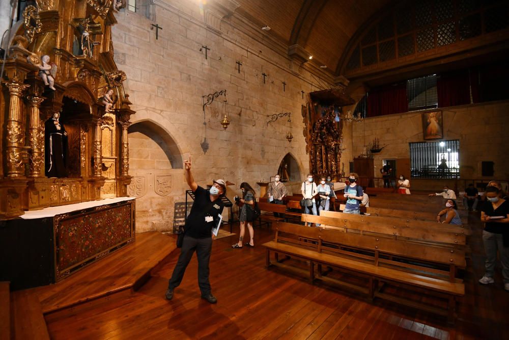 El convento de Santa Clara muestra sus tesoros a los pontevedreses