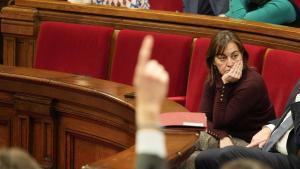 La consellera de Territori, Sílvia Paneque, durant les votacions del ple al Parlament