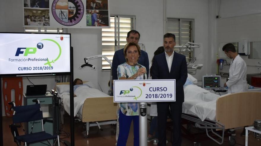 Martínez-Cachá presenta la oferta de Formación Profesional del nuevo curso