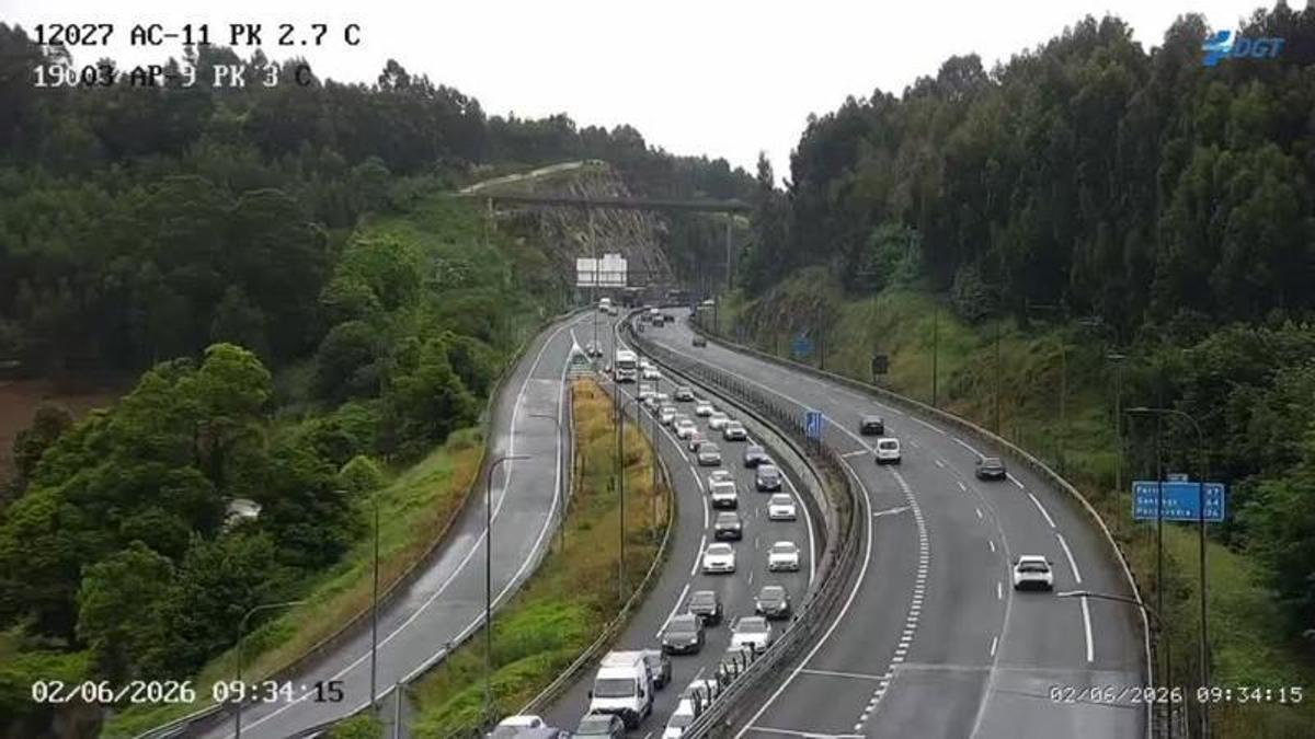 Tráfico lento en la salida de la AP-9 hacia A Coruña
