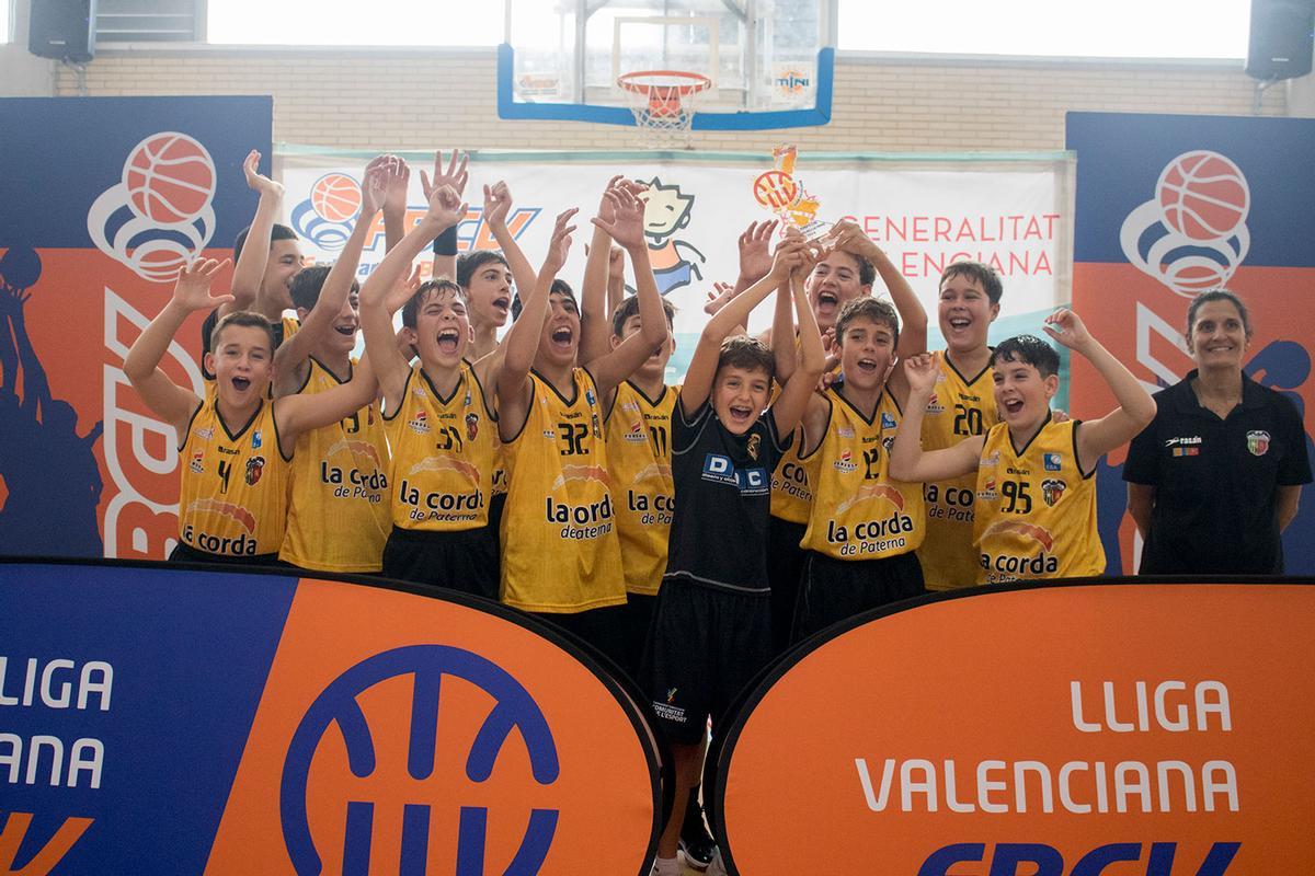 Campeón PreInfantil Masculino Primera - Valencia: NB Paterna.jpg
