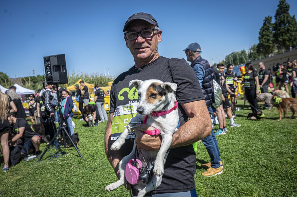 CAN WE RUN BARCELONA. La carrera organizada por Prensa Ibérica y El Periódico de Catalunya con la colaboración de Sport ,  donde las personas y sus mascotas perrunas corren en familia