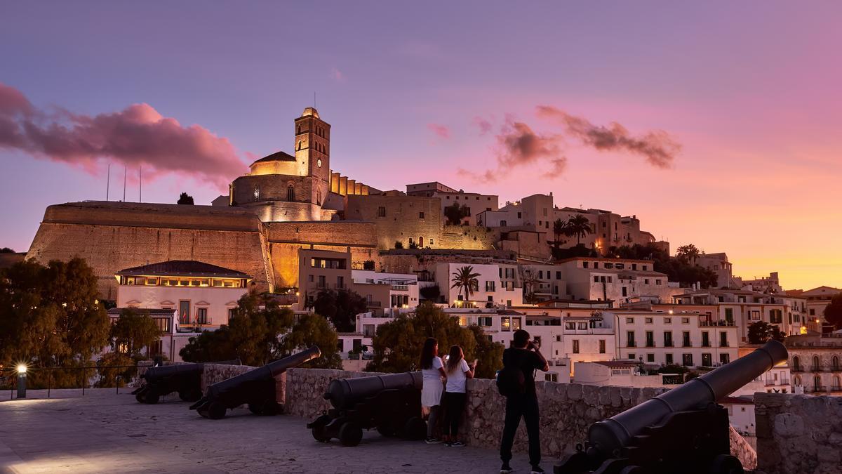 Cinco planes nocturnos en Ibiza alternativos a la fiesta