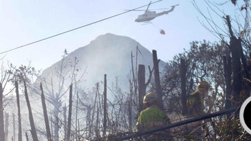 Extinguido el incendio forestal que afectó a una pinada de Xàbia