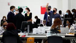 zentauroepp55751877 detroit election workers work on counting absentee ballots f201104165941