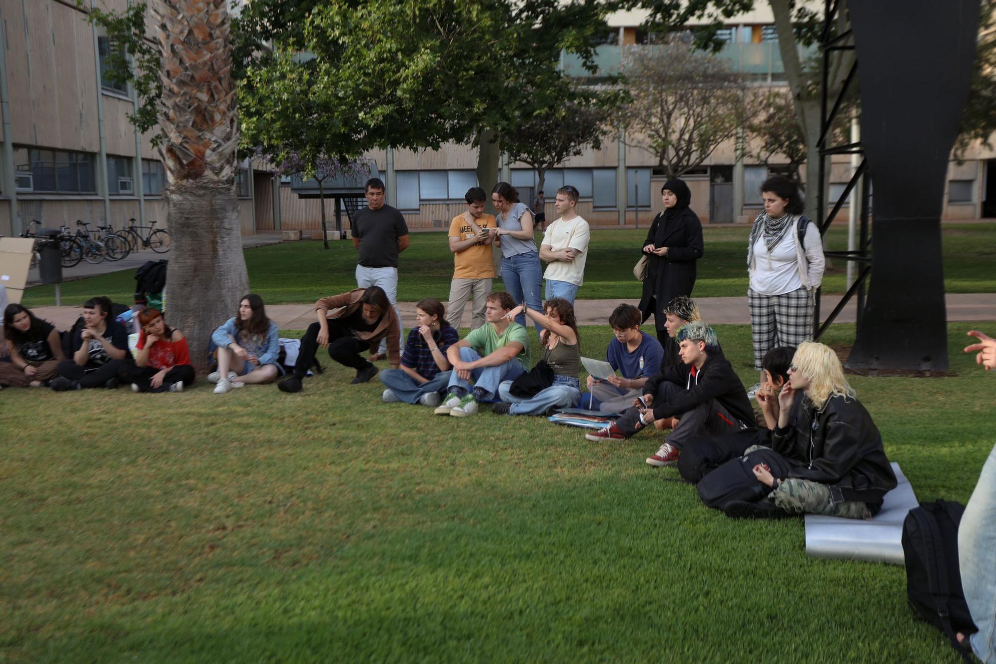 Estudiantes de la UV dormirán en el campus para mostrar sus solidaridad con Palestina