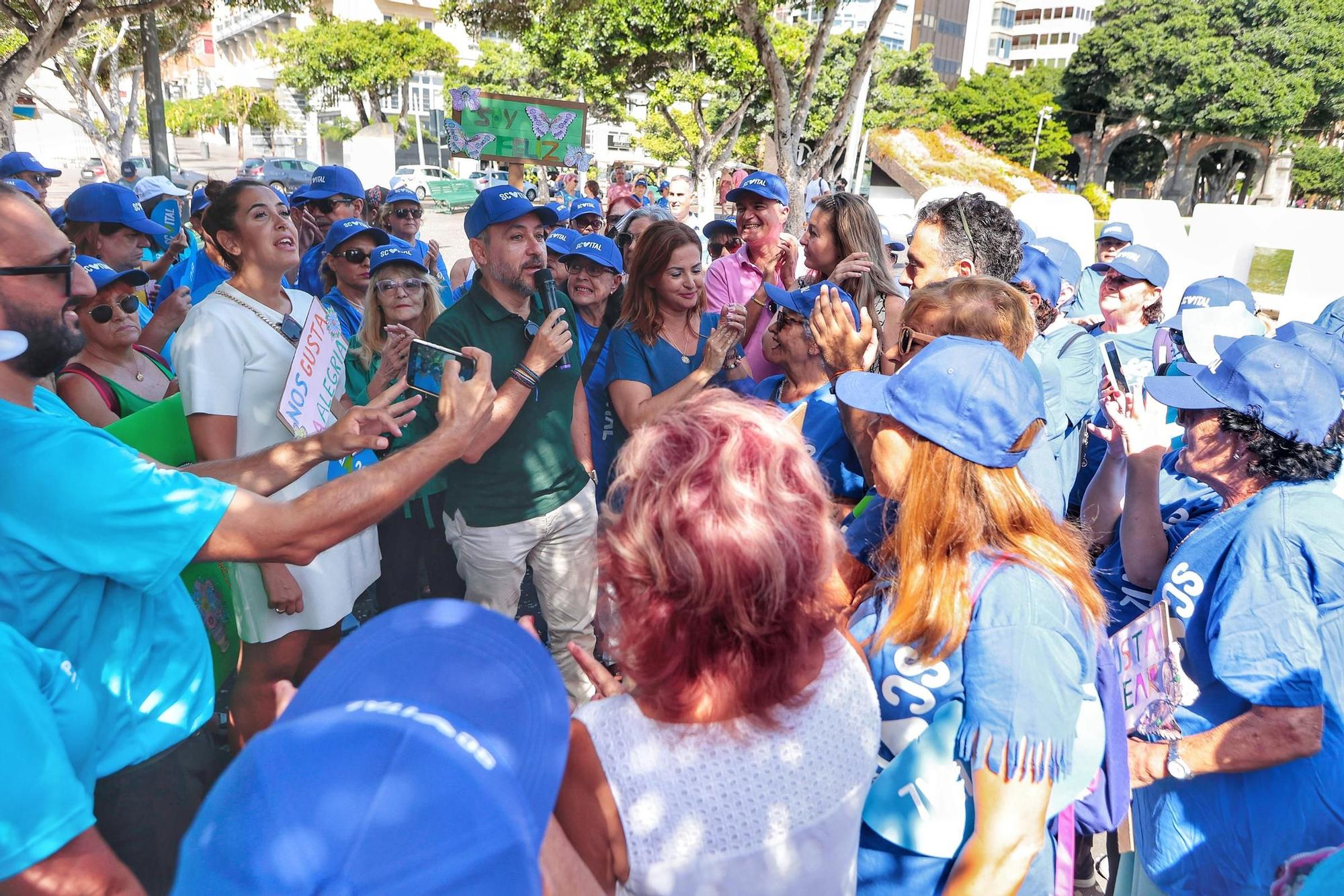 Flashmob de mayores en Santa Cruz de Tenerife