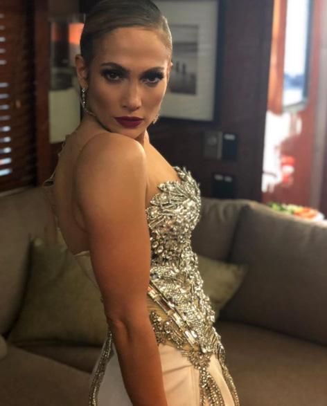 Cómo conseguir el vientre plano de Jennifer Lopez