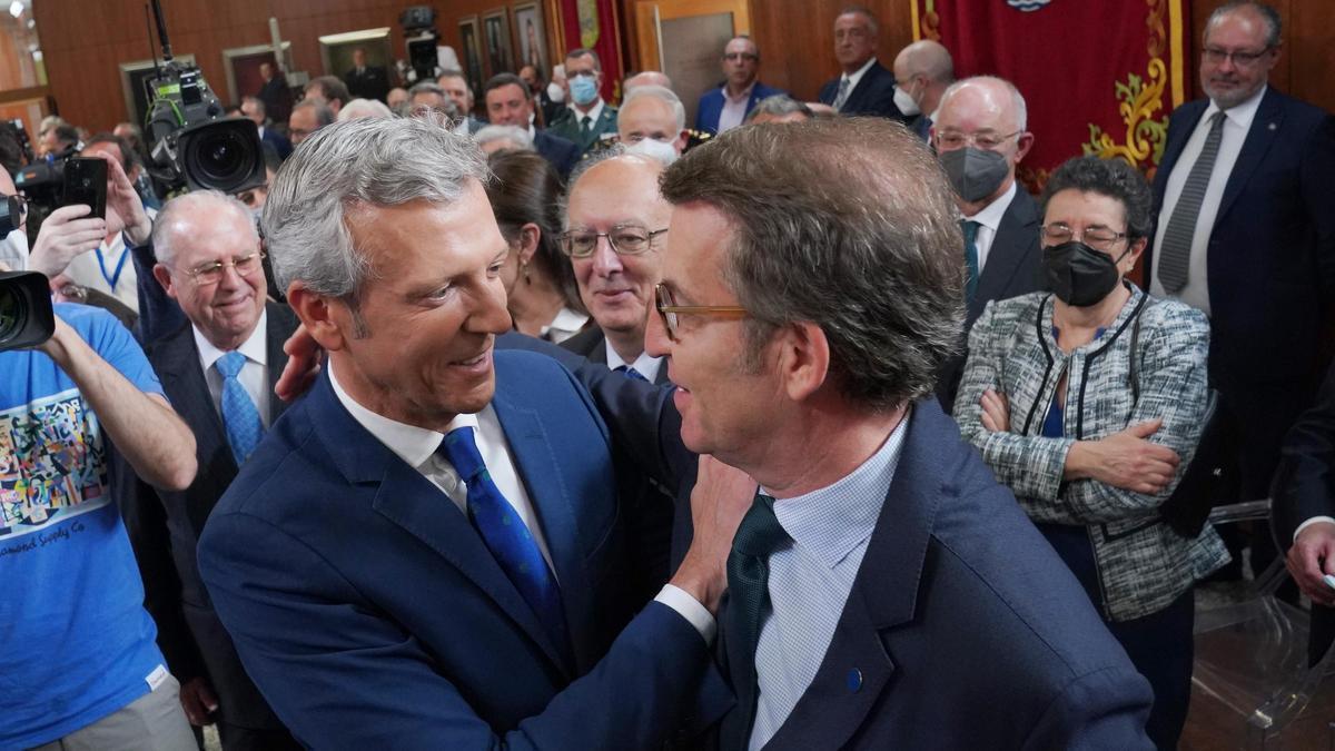 El líder del PP, Alberto Núñez Feijóo, con el presidente de la Xunta, Alfonso Rueda.