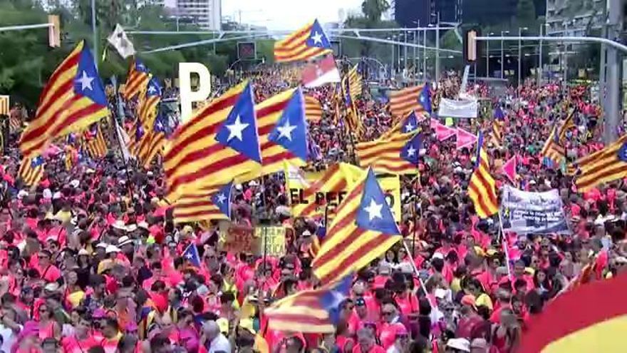 La Diagonal s'omple de gom a gom per la Diada