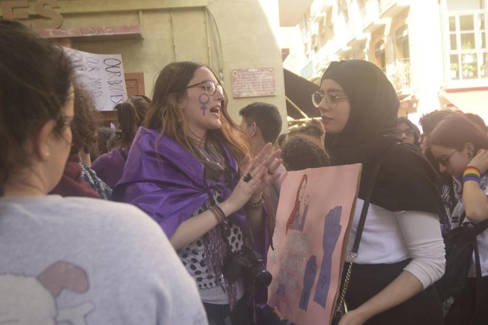 La feministas calientan motores antes de la manifestación del 8-M en Murcia