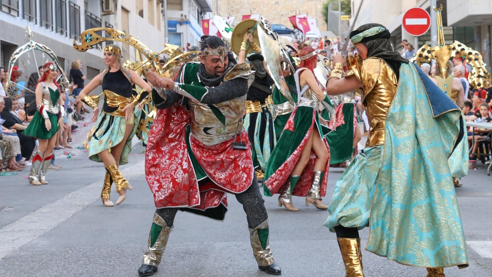 Imágenes del desfile de la entrada cristiana en San Blas