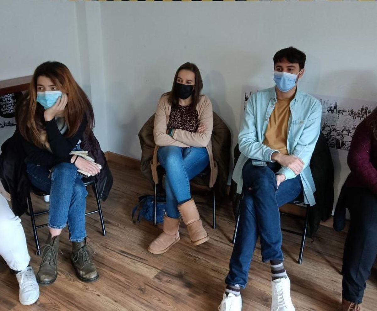 Algunos de los jóvenes participantes en el encuentro.