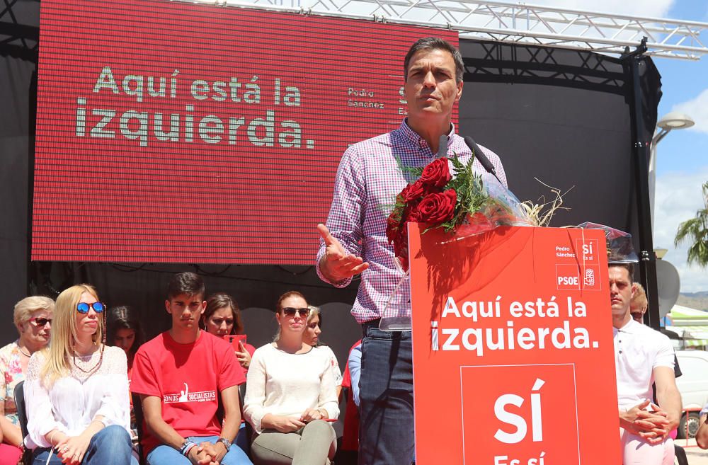 Pedro Sánchez, con los militantes en Cártama