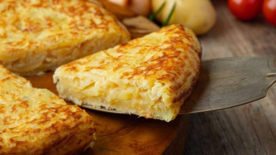 El secreto de Karlos Arguiñano para que la tortilla quede siempre jugosa: la clave está en este inesperado ingrediente