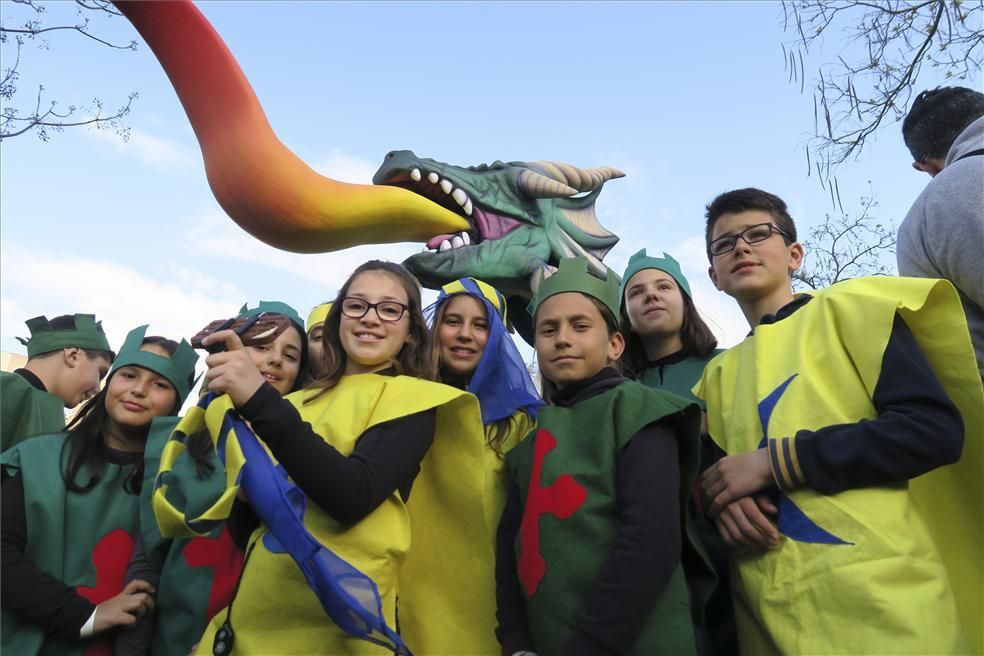 Las imágenes del desfile de San Jorge en Cáceres