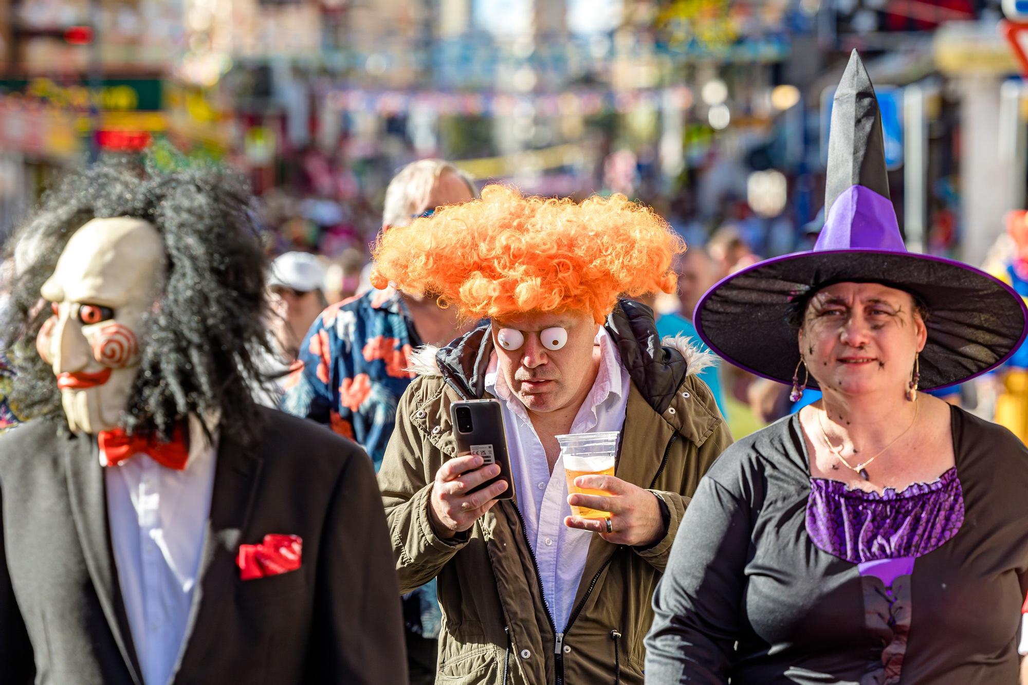 La "Fancy Dress" llena de disfraces Benidorm