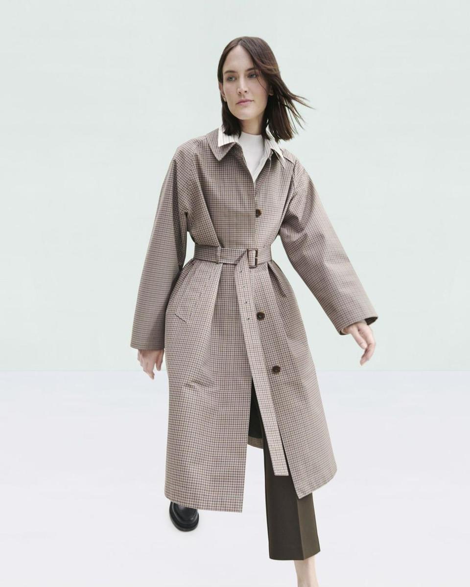 Trench a cuadros de Uniqlo