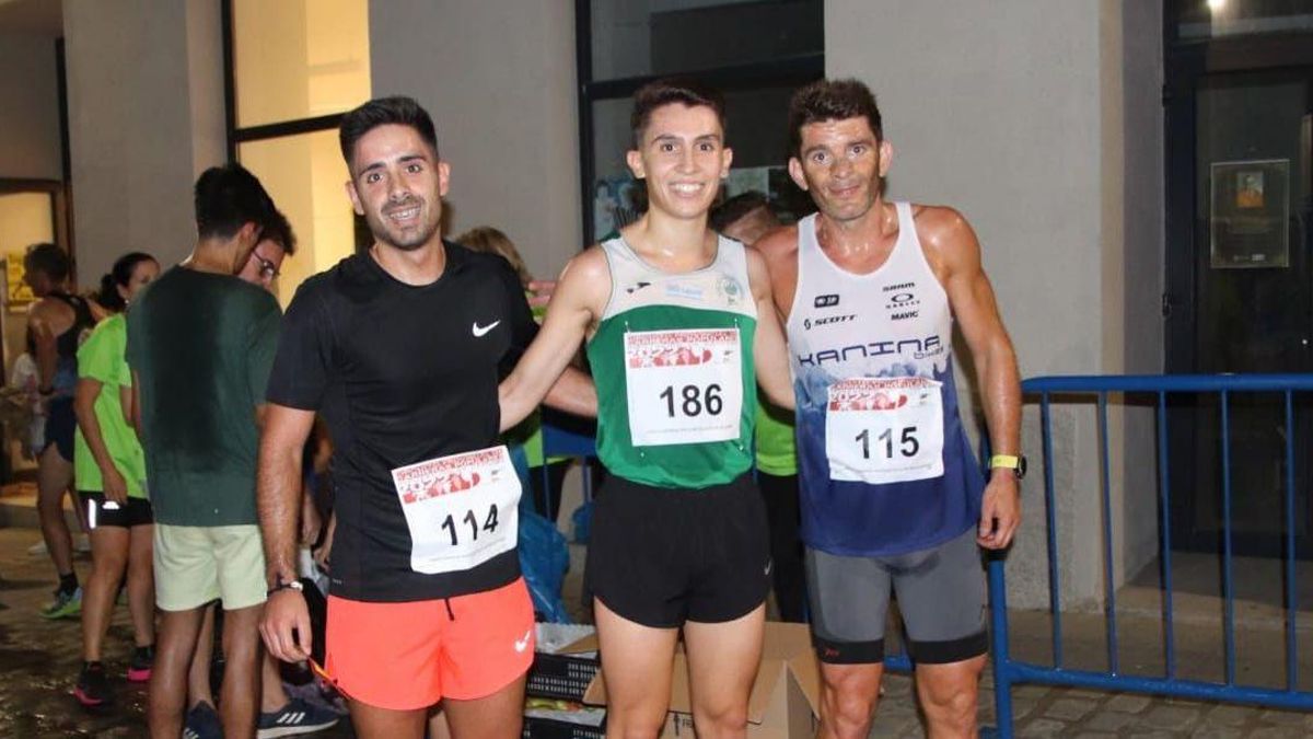 Jesús Miguel Jiménez, Carlos Barbero y Juan Jesús Reca, tras acabar la carrera de Belalcázar