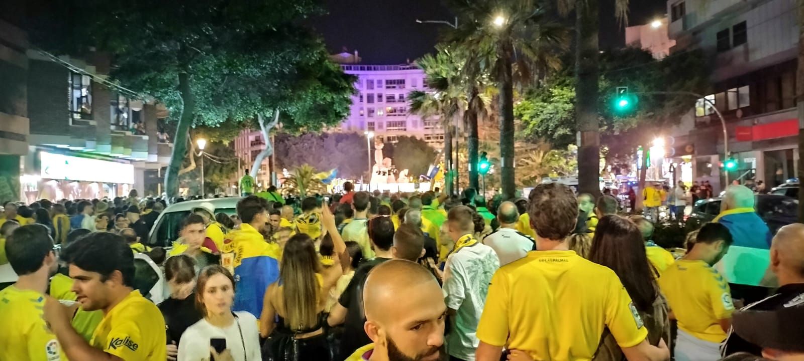 Celebración del ascenso en la Plaza de España