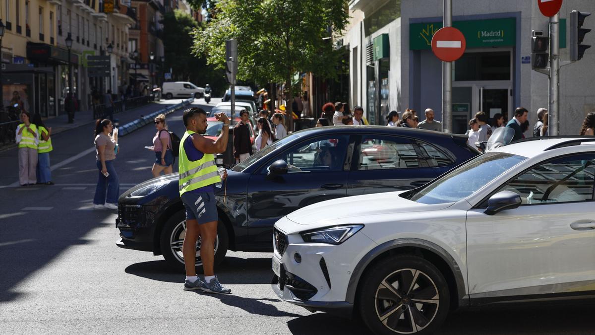 Estado del tráfico tras el apagón eléctrico, este lunes en Madrid.