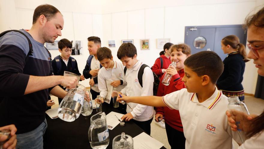 ¿Agua del grifo o embotellada? El 30% de los alumnos no lo adivina