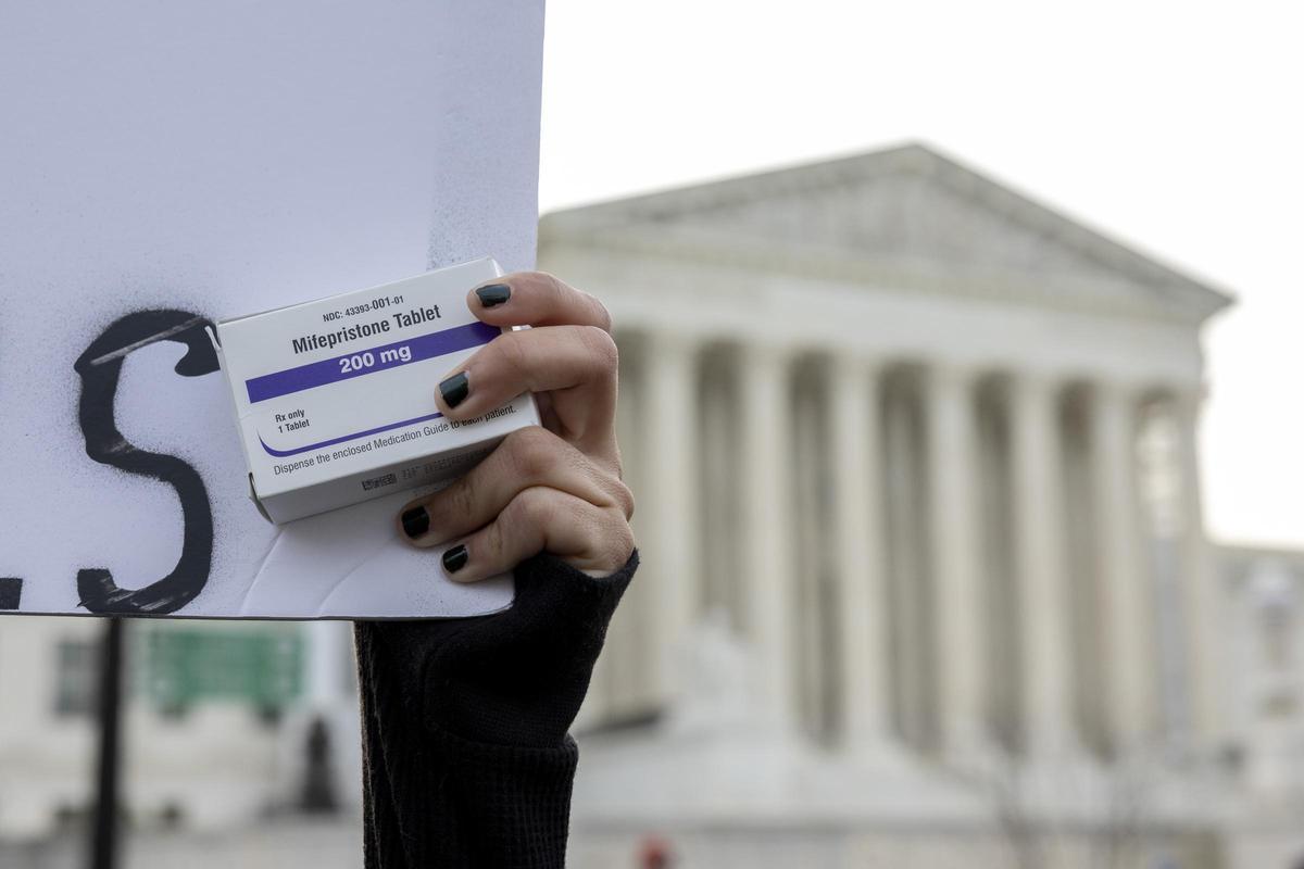 La Corte Suprema de Estados Unidos escucha argumentos sobre el fármaco abortivo mifepristona