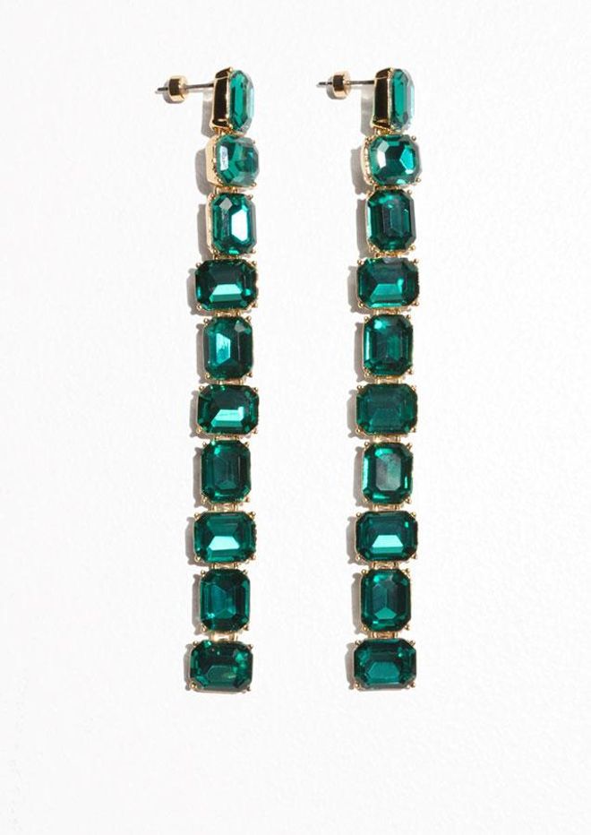 Longs earrings: distinción