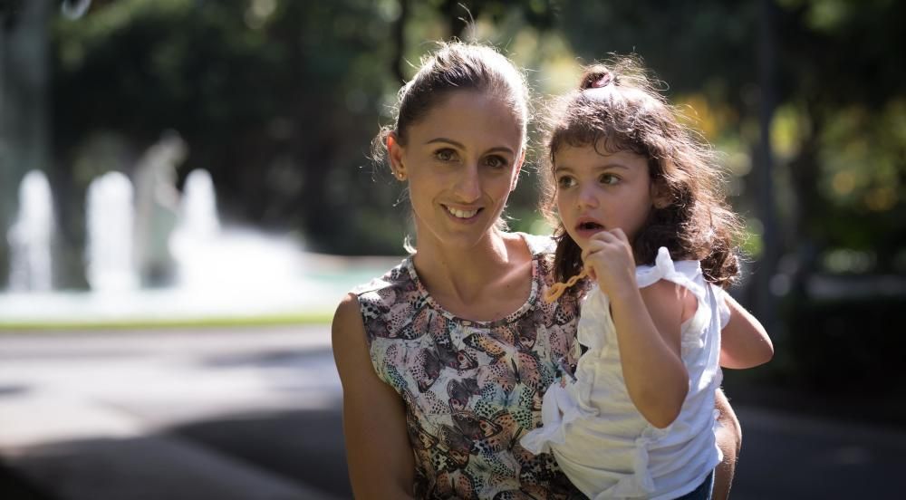 Dulce María, pequeña con una enfermedad rara