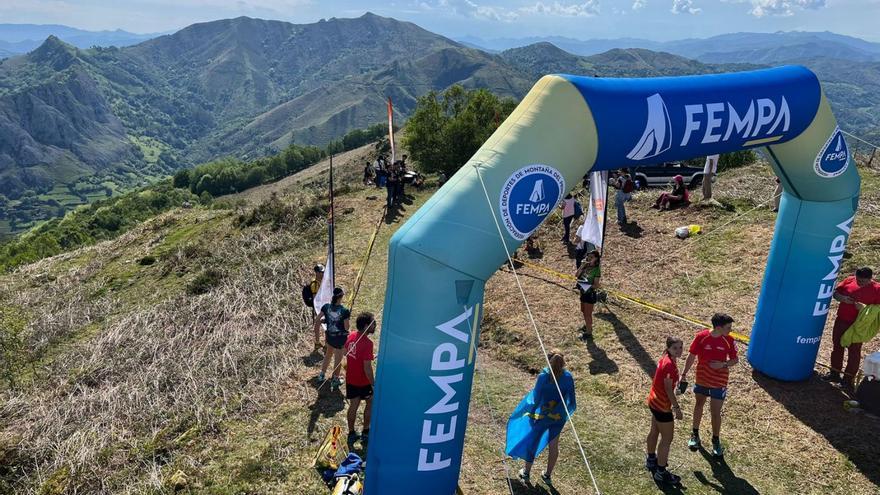 Morcín, un repecho vertical apto para niños: decenas de escolares participan en el campeonato nacional de carrera de montaña