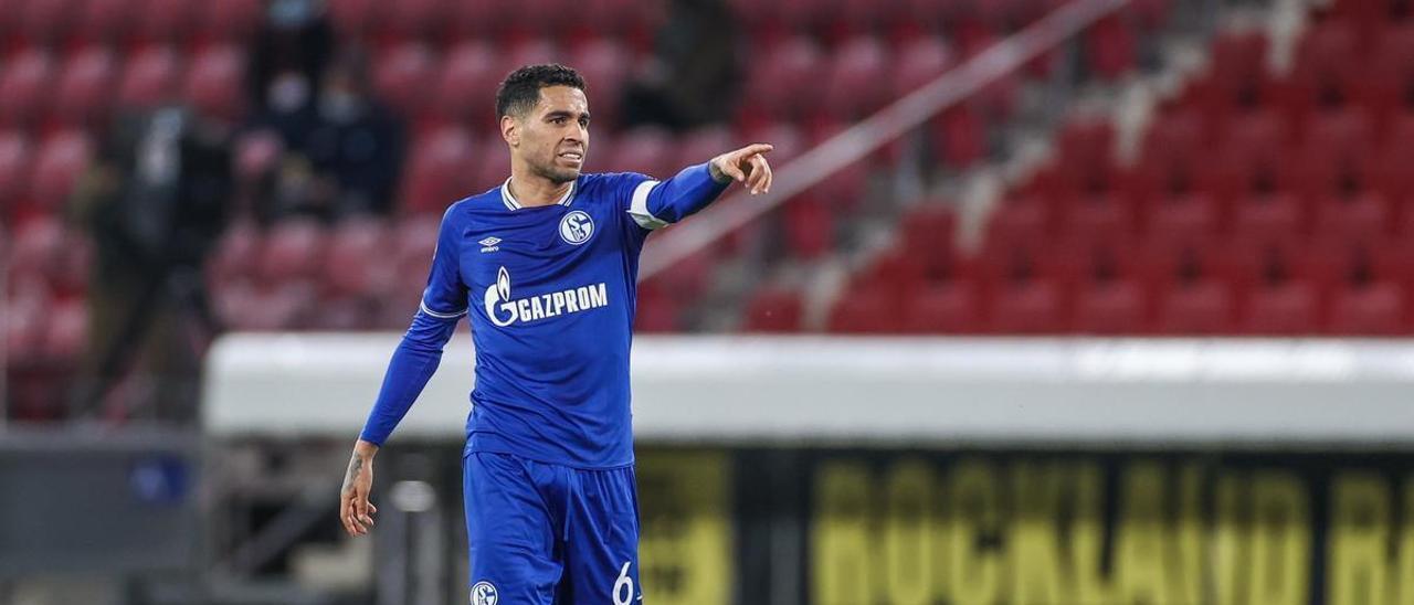 Omar Mascarell, durante un partido del Schalke 04