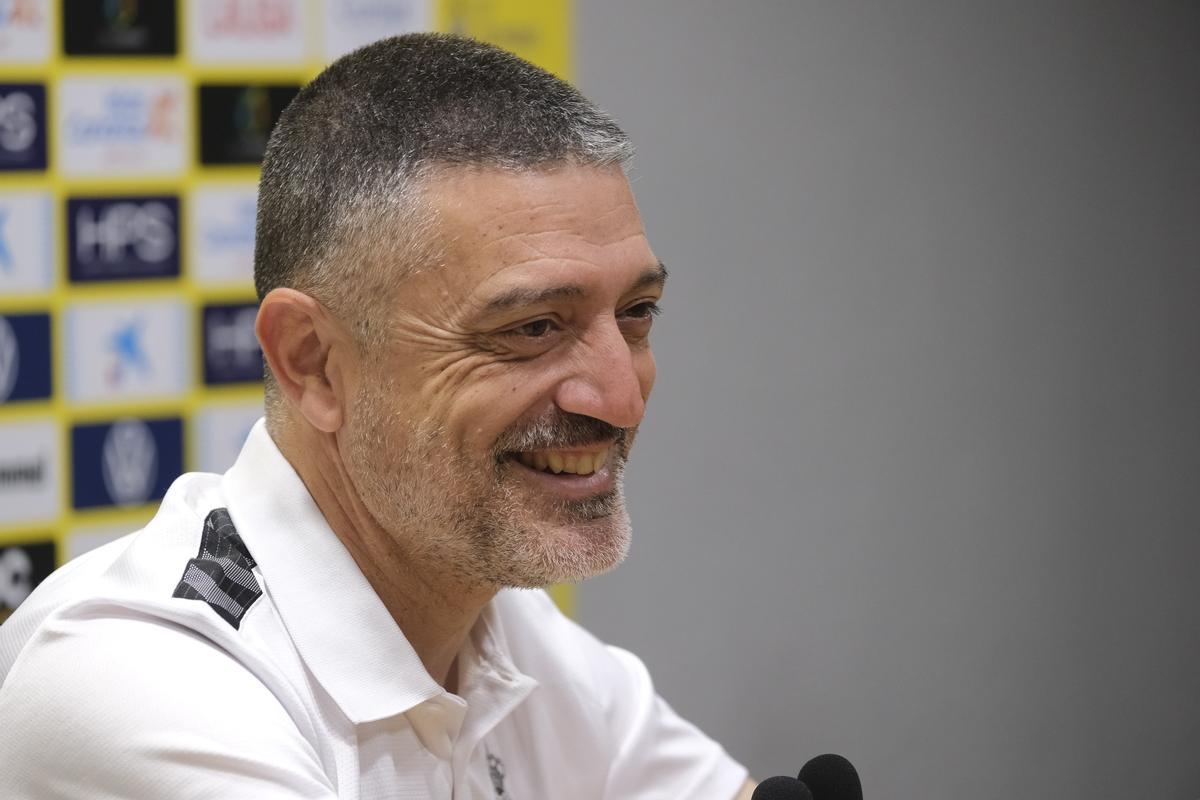 Rueda de prensa del entrenador de la UD Las Palmas, Xavier García Pimienta