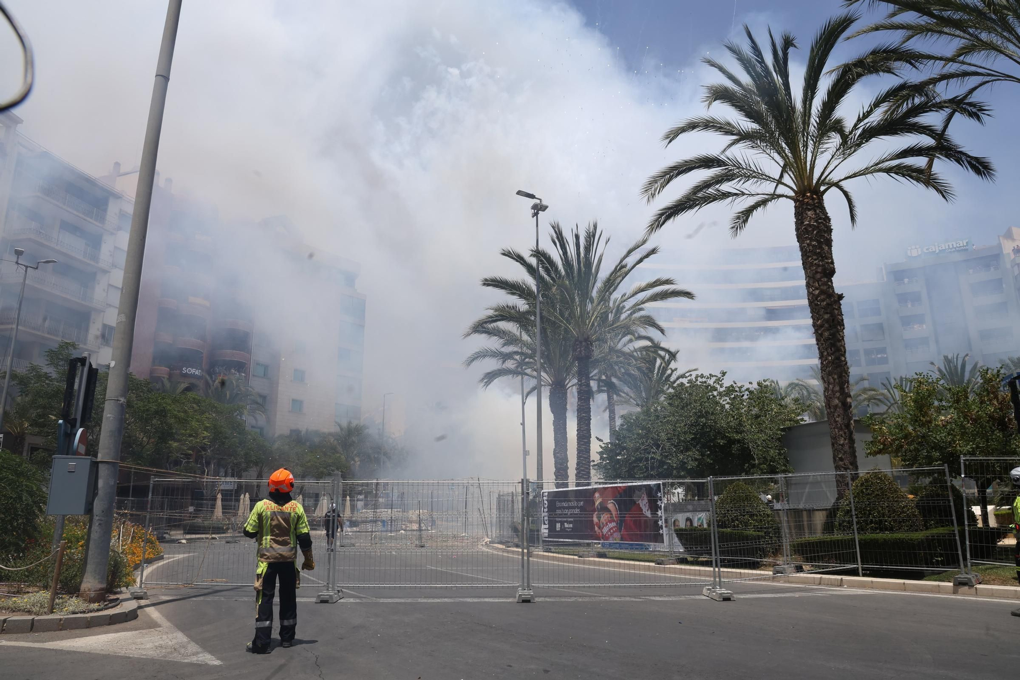 Las fotos de la mascletà del 19 de junio de 2025