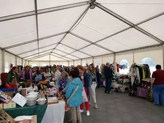 Lugones disfruta de su primer Mercado del Trueque y Segunda Mano