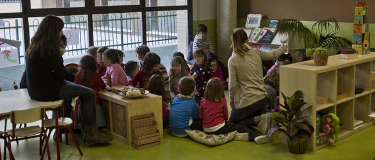 Las familias de Altabix exigen más colegios en el barrio para evitar traslados