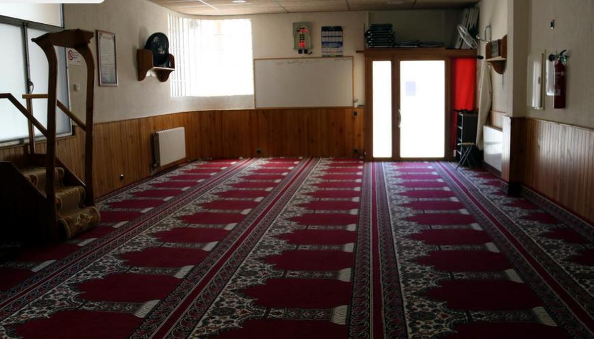 Pla general de la sala de la mesquita del carrer Progrés de Ripoll aquest 21 d'agost