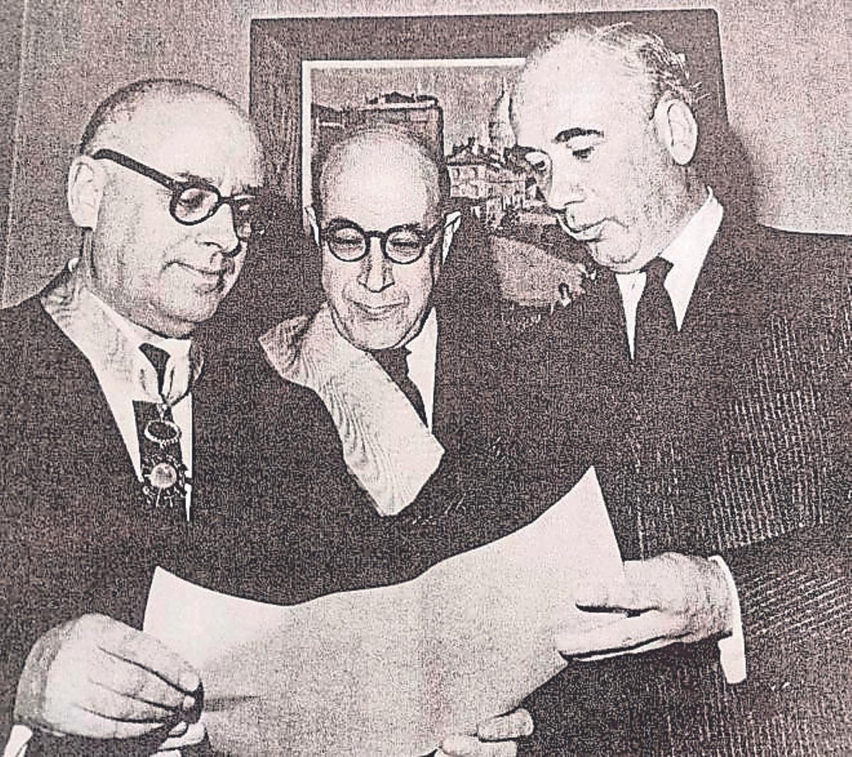 A la izquierda, Ovidio Gondi, cuando trabajaba para la representación de Israel en la ONU