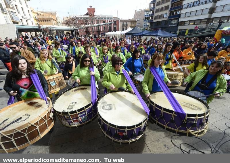 GALERÍA DE FOTOS -- Tamborrada de les dones en Vila-real