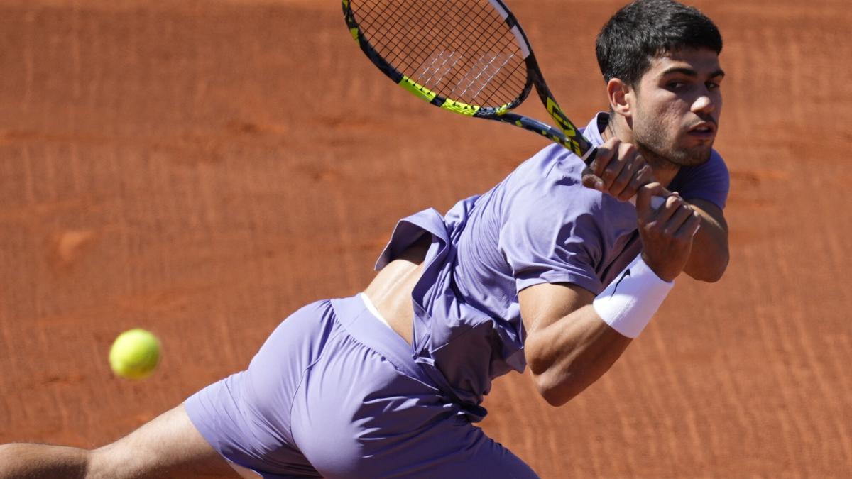 Carlos Alcaraz, durante la final del Barcelona Open Banc Sabadell-Trofeo Conde de Godó.