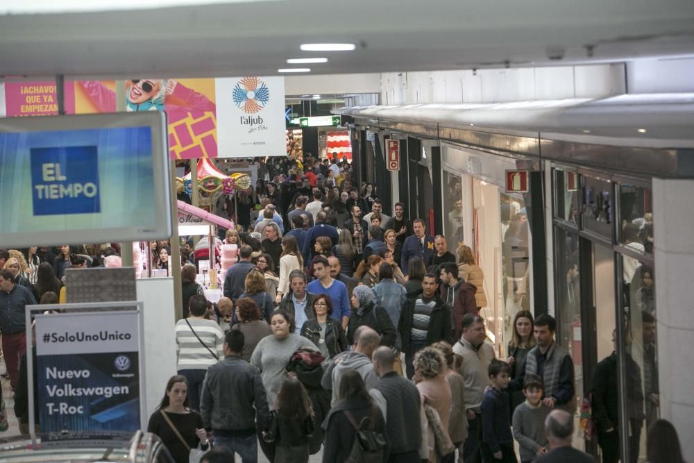 Las rebajas arracan fuerte en Elche